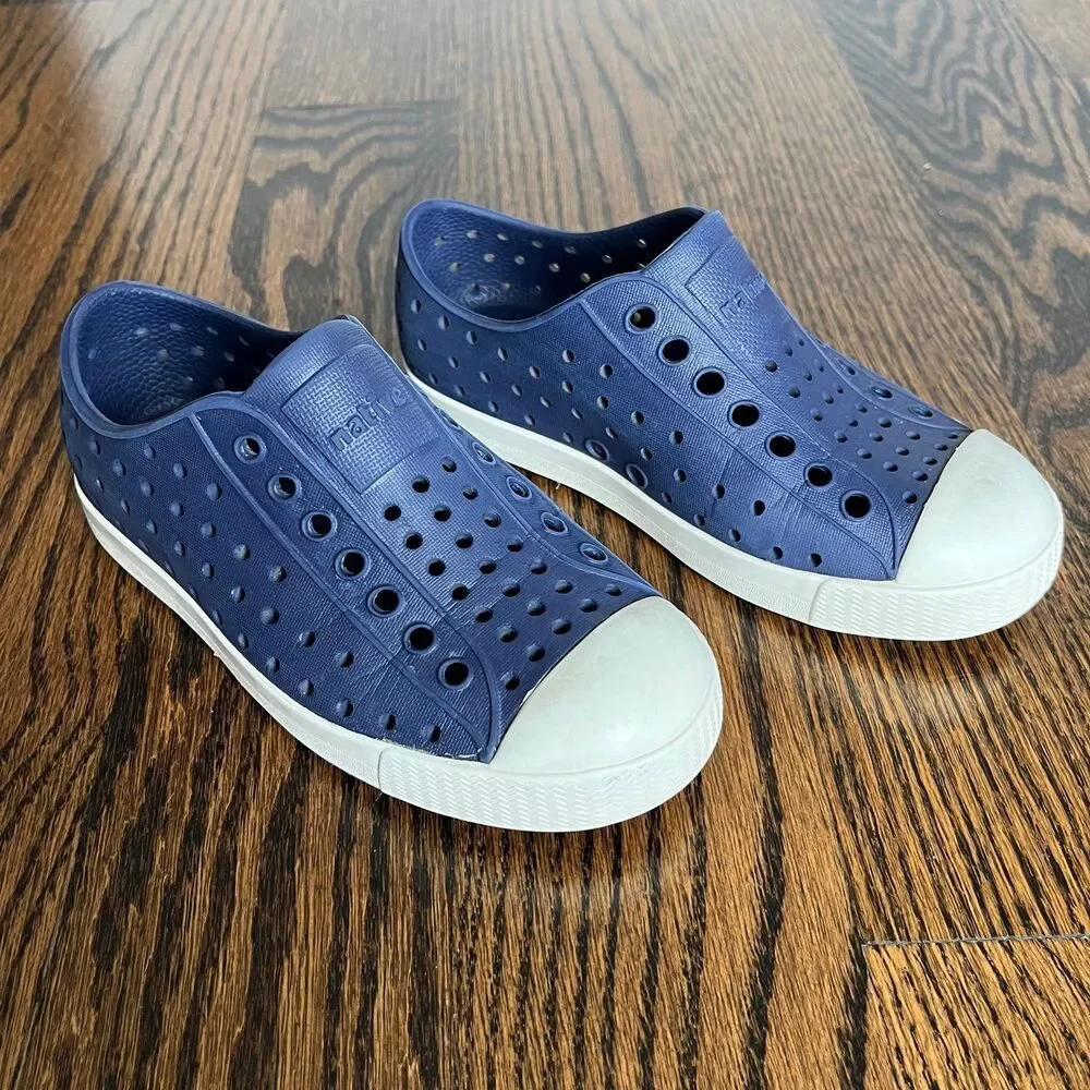 Native Jefferson Slip-on Sneakers (C11)